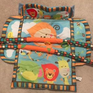 Baby activity mat